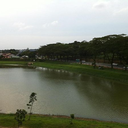 City Star Hotel Kulai Extérieur photo
