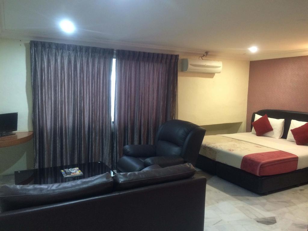 City Star Hotel Kulai Extérieur photo