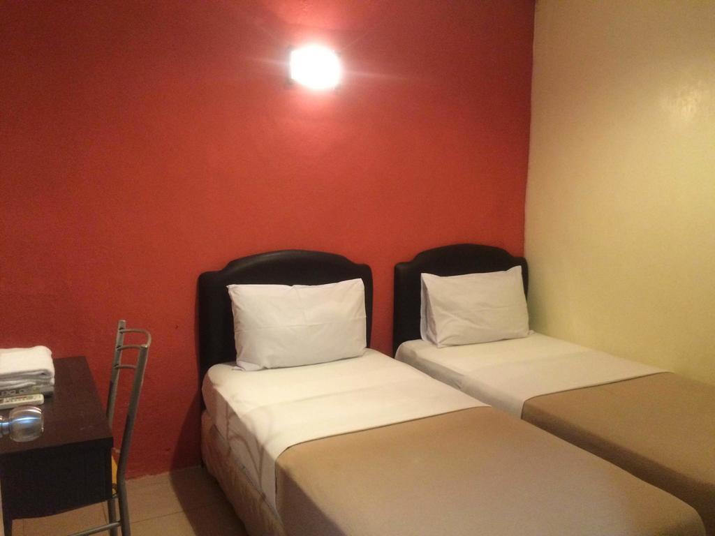 City Star Hotel Kulai Extérieur photo